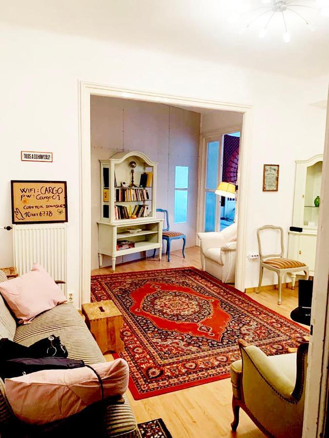Cargo Rooms And Apartment Budapest Exterior foto