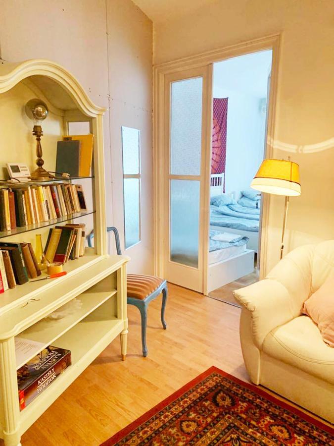 Cargo Rooms And Apartment Budapest Exterior foto